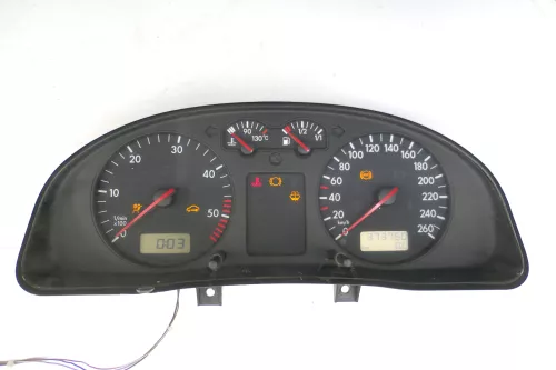 VW Passat 3B Tacho Tachometer Kombiinstrument 373.000km 3B0920802A TDI
