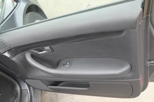 4x Audi A4 8E B6 Türverkleidung Verkleidung Tür vorne +hinten links schwarz soul (122711)