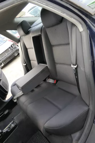 Audi A4 B6 B7 8E Limousine Sitz Rückbank Rücksitzbank hinten schwarz Kopfstützen (122927)