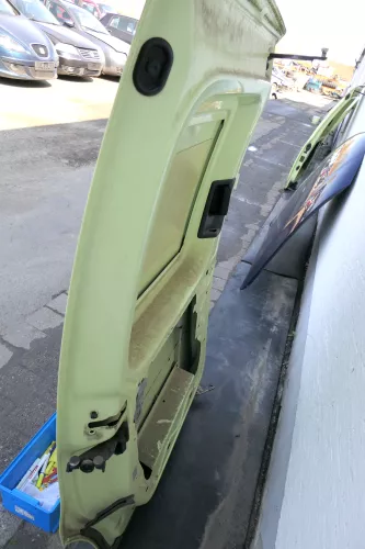 VW Caddy 3 2k Beifahrertür Tür hinten links gelb grün LL6J limette Schiebetür (123382)