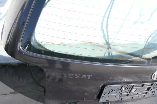 Passat 3B Kombi Variant Heckklappe Klappe hinten mit Scheibe schwarz LC9Z - ROST (123451)