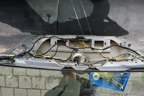 VW Golf 5 V Heckklappe hinten Kofferraumklappe mit Scheibe silber LA7W reflex (123504)