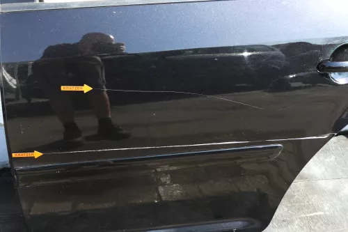 VW Touran 1T 1T3 Tür hinten links schwarz LC9Z metallic mit Scheibe (123548)