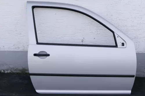 VW Golf 4 Bora Tür vorne rechts Beifahrertür 4/5-Türer + Kombi silber LA7W re
