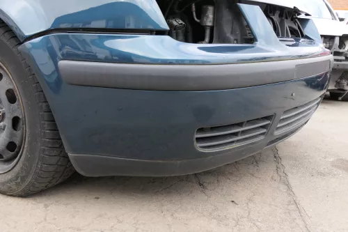 VW Bora Stoßstange vorne Frontstoßstange Stoßfänger vorn grün LC6X (126052)