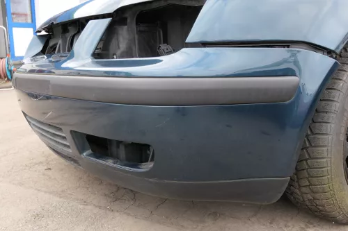 VW Bora Stoßstange vorne Frontstoßstange Stoßfänger vorn grün LC6X (126052)