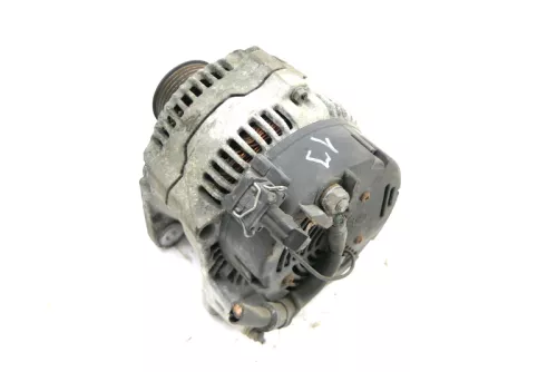 VW Golf 4 Audi A3 8L Octavia Lichtmaschine 90A 037903025B Generator Bosch (126096)