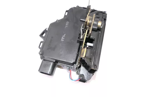 VW Golf 4 Passsat Stellmotor Tür Türschloß mit Zentralverriegelung vorne links