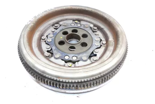 VW Passat 3C Scirocco Automatik Zweimassenschwungrad 2.0 TDI 03L105266AL CFGB