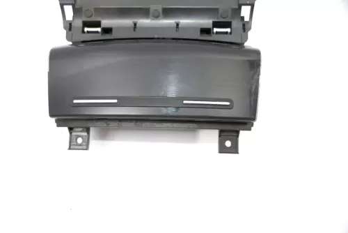 Audi A3 8P Aschenbecher Zigarettenanzünder 8P0857951 WJD (127038)