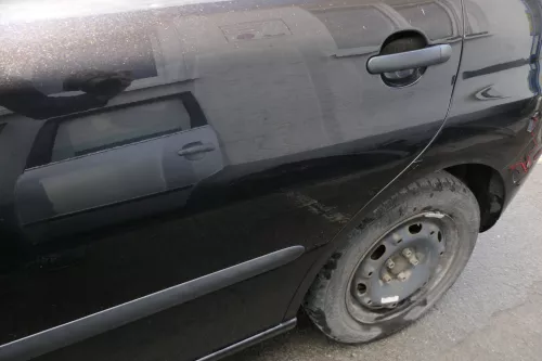 Seat Ibiza 6L Tür 4/5-Türer hinten links schwarz LC9Z - ohne Anbauteile (127714)