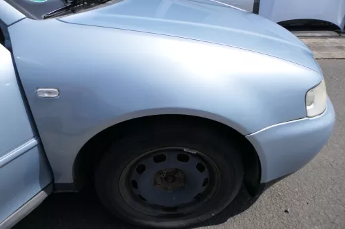 Audi A3 8L Kotflügel vorne rechts blau LY7R (ab ca. MItte 1999) Facelfit