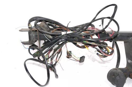 Audi A6 4B feste starr starre star Anhängerkupplung Kabelbaum Westfalia 305 171 (127850)