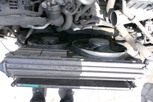 VW Eos Golf 5 Plus Kühler 2,0 16V AZV BKD TDI Ladeluftkühler Lüfter Kondensa (127964)