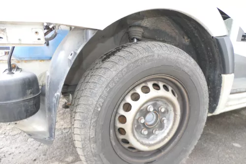 VW Crafter 2E Felgen Reifen 235/65 R16C 102/100R Winterreifen 6,5x16H2 ET62 (128204)