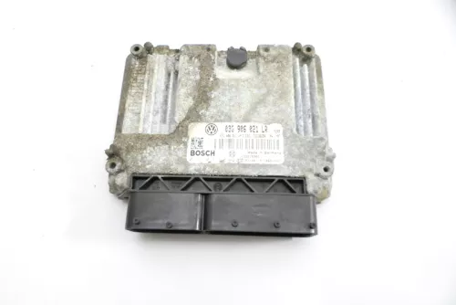 VW Passat 3C Steuergerät 1.9 TDI 77kw 105PS BXE Motor 03G906021LR 03G990990B