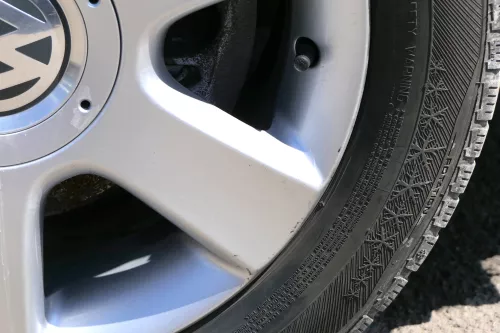 VW Golf 5 Touran Alufelgen Winterreifen M&S Reifen Felgen 205/55 R16 91H - 3-4mm (128329)