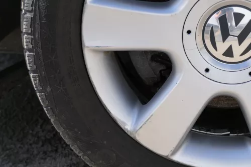 VW Golf 5 Touran Alufelgen Winterreifen M&S Reifen Felgen 205/55 R16 91H - 3-4mm (128329)