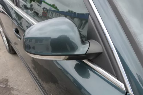 VW Passat 3BG elektrischer Spiegel Außenspiegel rechts grün LD6S Blinker