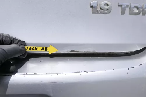 VW Golf 5 V Heckklappe hinten Kofferraumklappe mit Scheibe silber grau LA7W re (128517)