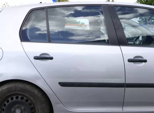 VW Golf 5 V 1K Tür nur Türblatt hinten rechts 4/5-Türer grau silber LA7W reflex