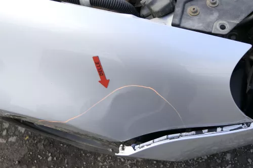 VW Golf 5 V 1K Kotflügel vorne rechts silber LA7W reflexsilber  DELLE (128522)