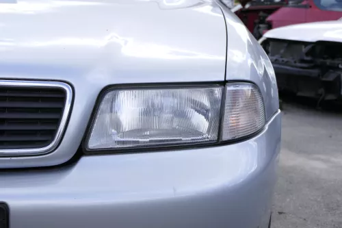 Audi A4 B5 Scheinwerfer mit Blinker vorne links Valeo