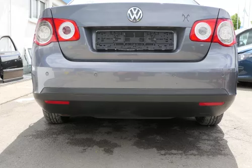 VW Jetta 1K Stoßstange hinten Heckstoßstange Stoßfänger grau LD7X platinumgr PDC