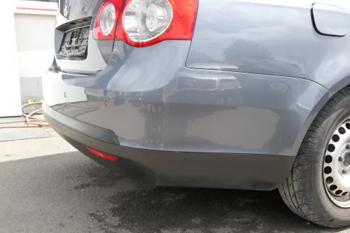 VW Jetta 1K Stoßstange hinten Heckstoßstange Stoßfänger grau LD7X platinumgr PDC (128696)