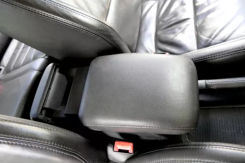 VW Golf 6 5K Mittelarmlehne Armlehne Lehne Mitte Original verschiebar Leder