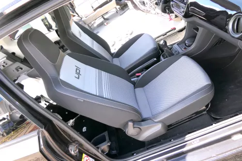 VW Up Mii Sitz Beifahrersitz vorne rechts schwarz Kunstleder (Leder) schwarz SHZ