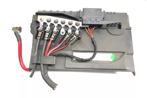 VW Polo 9N 9N3 Ibiza Kasten Abdeckung Batterie Sicherungsträger Sicherung 6Q0937