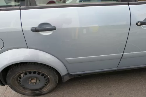 Audi A2 8Z Tür nur das Türblatt hinten rechts LY7R blau türkis grün kristallblau