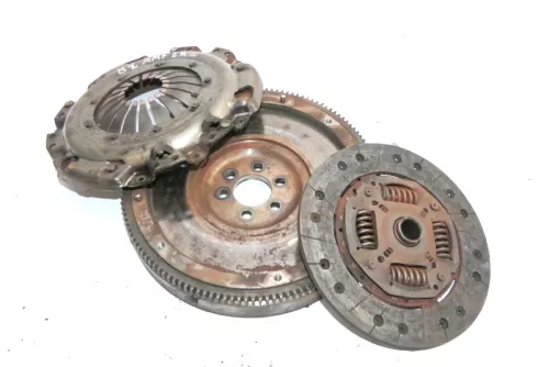 VW Polo 9N A2 Schwungrad Schwungscheibe Kupplung AMF BHC 1,4 TDI 55kw