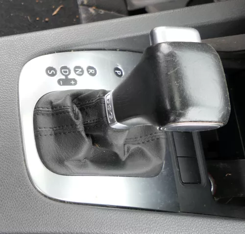 VW Golf 5 1K Schaltknauf Schaltsack Schaltknüppel Automatik Leder schwarz