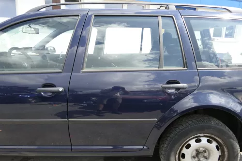 VW Golf 4 Bora Tür hinten links nur Kombi / Variant blau perlblau LA5G