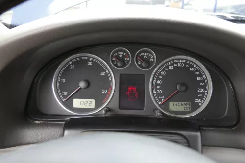 VW Passat 3BG Tacho Tachometer Kombiinstrument 3B0920846A Diesel TDI 2,5 140.000