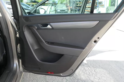 VW Passat 3C B7 Limousine 4x Türverkleidung Verkleidung Tür vorne + hinten braun (129921)