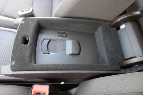 Passat 3C B7 Mittelarmlehne Armlehne Fach original naturbraun Stoff 3C0864211B (129927)