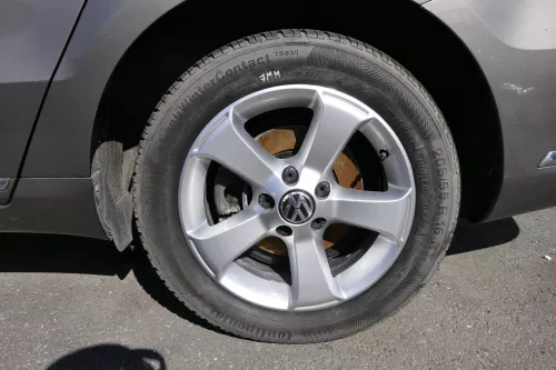 Passat 3C Golf Alufelgen Winterrreifen 205/55 R16 91H KBA 47876 3C1071496C 6-7mm (129938)