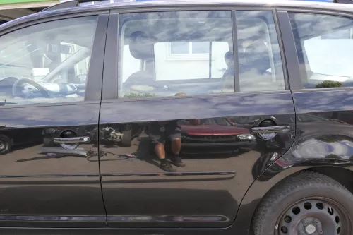 VW Touran 1T 1T3 Tür hinten links schwarz LC9Z metallic ohne Anbaueteile