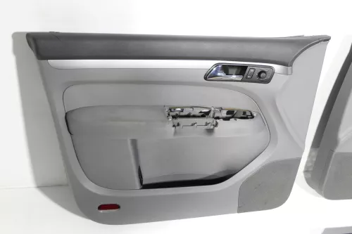 VW Touran 4x Türverkleidung Verkleidung Tür vorne +hinten links grau (130522)