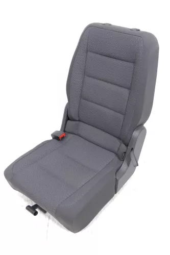 VW Touran Sitz hinten links (hintern Fahrersitz) Rücksitz anthrazit Isofix (130530)