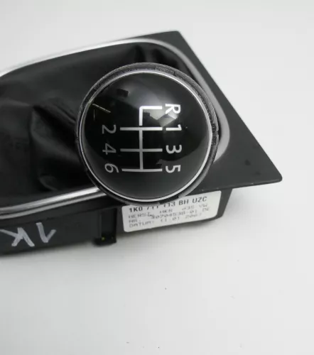 VW Golf 5 Schaltknauf Schaltsack Schaltung Schaltknüppel Leder 6-Gang 1K0711113B (130712)