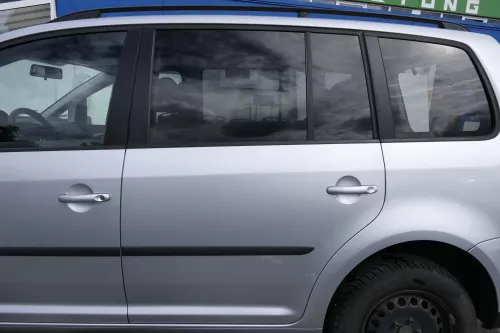 VW Touran 1T3 1T Tür hinten links Fahrerseite silber LA7W reflexsilber met