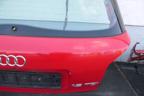 Audi A3 8L bis cBj. ca1999 Heckklappe Kofferraumklappe Klappe hinten rot LY3H la (140561)