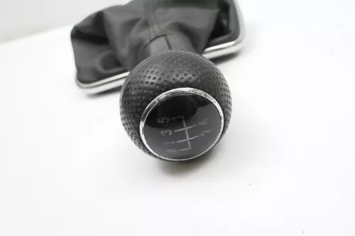 VW Golf 4 Bora Schaltknauf Schaltsack Schaltknüppel schwarz 1J0711113BB TDI 5-Ga (140809)