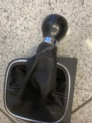 VW Golf 5 Schaltknauf Schaltsack Schaltknüppel Leder 5Gang 1k0711113CF United (140871)