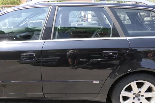Audi A4 B7 8E Tür hinten links schwarz LY9B Kombi mit Scheibe + Rahmen