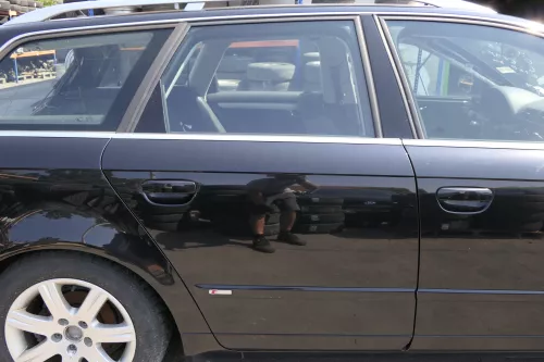 Audi A4 B7 8E Tür hinten rechts schwarz LY9B Kombi mit Scheibe + Rahmen
